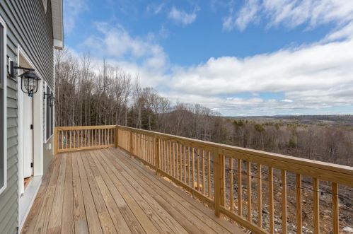 875 Valley Rd, Washington NH  03280-3122 exterior