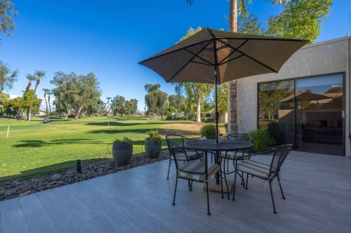 918 Inverness Dr, Rancho Mirage CA  92270-1405 exterior