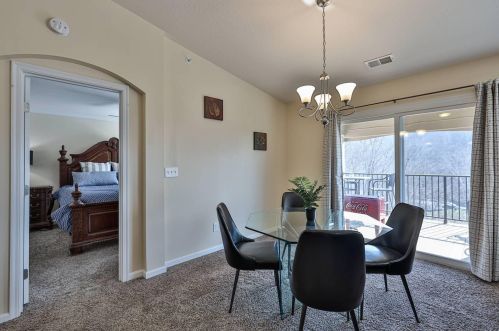 2485 Rolling Hills Dr, Covington KY  41017-5149 exterior