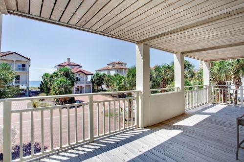 1820 Sunset Dr, Saint George Island FL  32328-3120 exterior