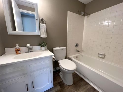 448 Dartmouth Cir, Cincinnati OH 45244-1806 exterior