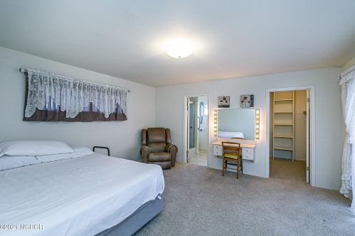 871 Mccloud St, Santa Maria CA 93455-7112 exterior