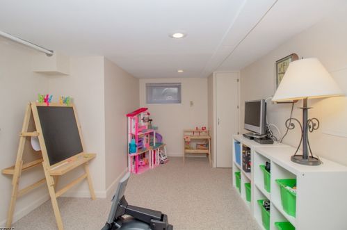 32 Portland Ave, Fanwood NJ  07023-1144 exterior