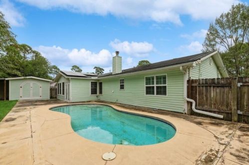 1612 Campbell Dr, Fort Walton Beach FL  32547-1040 exterior