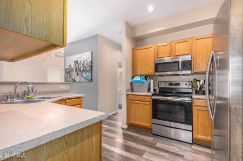22243 29th Dr, Phoenix, AZ 85027-1756