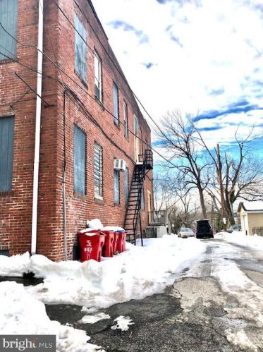 857 Cherry St, Norristown, PA 19401-5820