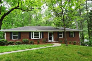 2816 Loch Dr, Winston Salem, NC 27106-3643