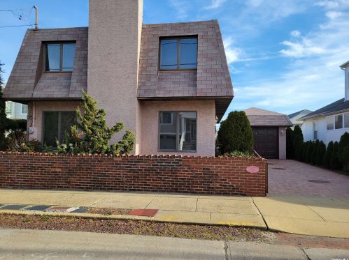 122 Bellmore Ave, Pt Lookout, NY 11569-3012