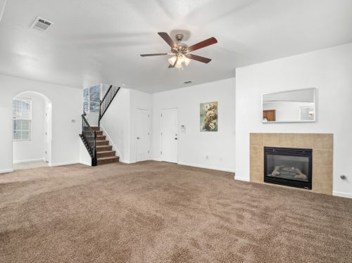 4478 Artemisa Dr, Fresno CA  93722-6450 exterior