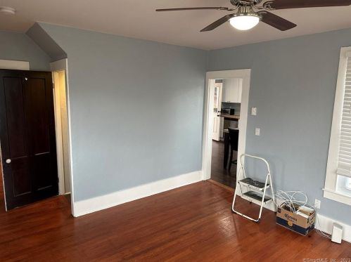 300 Terryville Ave, Bristol CT  06010-4070 exterior