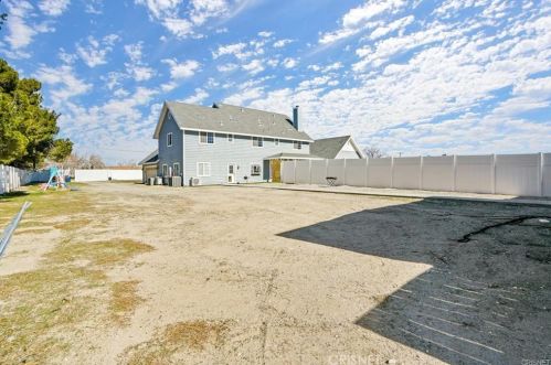 8646 Avenue, Lancaster CA  93535-7937 exterior