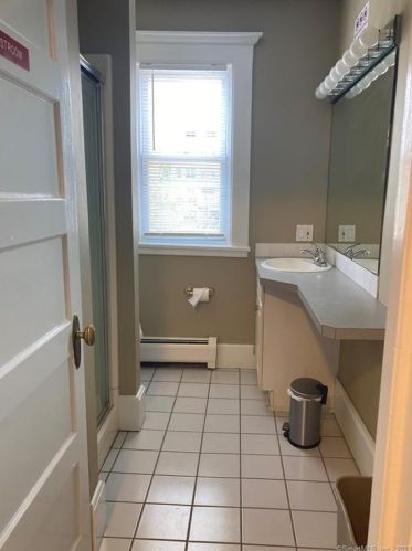1480 Bedford St, Stamford CT  06905-4714 exterior