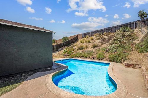 13268 Laurel St, Lakeside CA  92040-3326 exterior