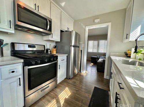 757 Redondo Ave, Long Beach CA  90804-5140 exterior