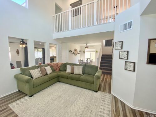 45372 Escalante Ct, Temecula CA  92592-5725 exterior