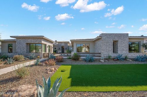 2725 Kingbird Dr, Gilbert, AZ 85297-8188