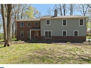 2202 Cranberry Ln, Romansville, PA 19320-4719