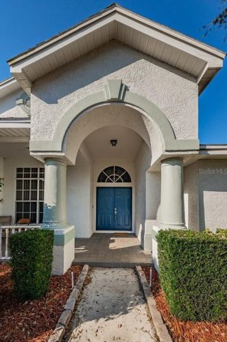 1103 Mainsail Dr, Tarpon Springs, FL 34689-1811