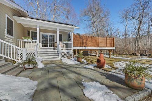 125 Oscaleta Rd, Lewisboro, NY 10590-1003