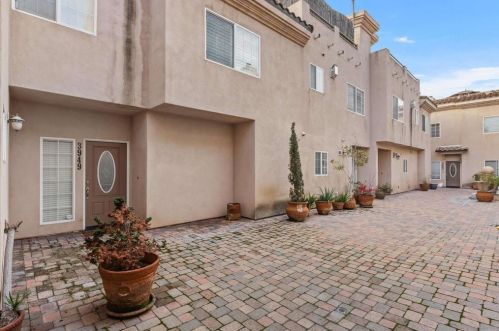 3951 Riviera Dr, San Diego CA  92109-5828 exterior