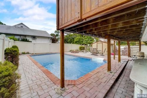 109 Lafayette Ave, Dumont NJ  07628-2107 exterior