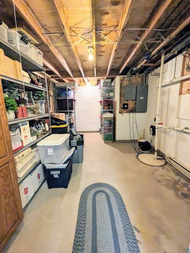 648 Jill St, Duluth MN 55803-2109 exterior