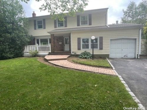 178 Wolf Hill Rd, Huntington Station NY  11747-1339 exterior