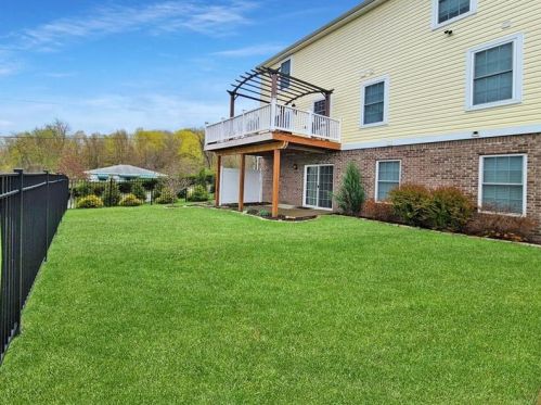 205 Outlook Ave, Mc Donald, PA 15057-2537