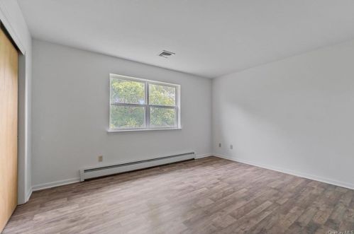 228 Monroe Ave, Monroe NY  10950-1243 exterior