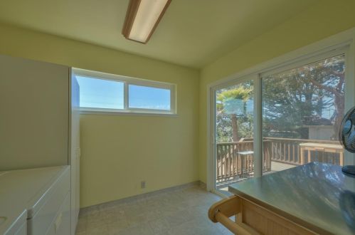 1237 Flores St, Seaside CA  93955-5516 exterior