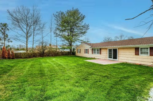 4 Cymbeline Dr, Old Bridge NJ  08857-2704 exterior