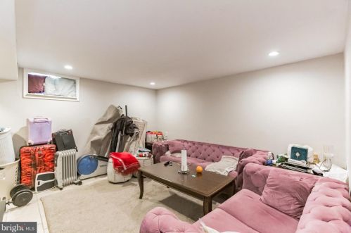 1092 Hopkins Ave, Manor PA  19036-1222 exterior