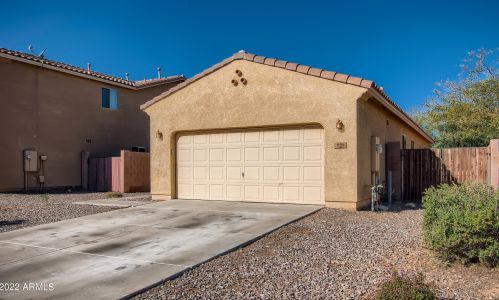896 Busa Dr, San Tan Valley, AZ 85143-5402