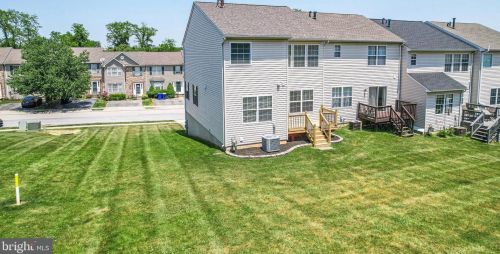 421 Madison Dr, Shrewsbury, PA 17361-1638