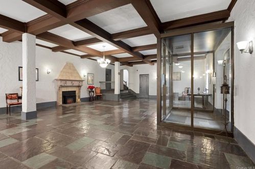 100 Pelham Rd, New Rochelle, NY 10805-3139
