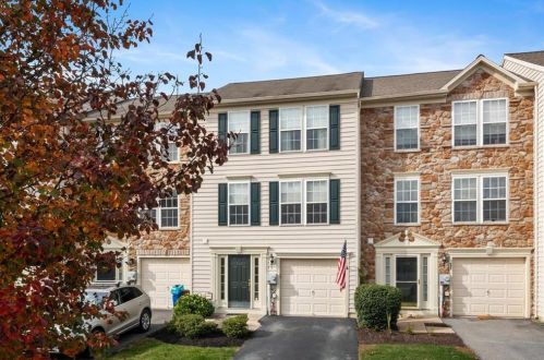 1043 Sparrow Way, Breinigsville, PA 18031-1661