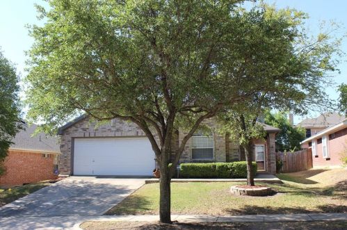 4728 Misty Ridge Dr, Fort Worth, TX 76137-1597