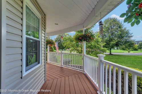 305 Bartley Rd, Jackson Twp NJ  08527-1166 exterior