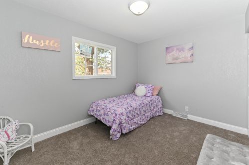 8110 Green Tree Rd, Milwaukee WI  53223-4928 exterior