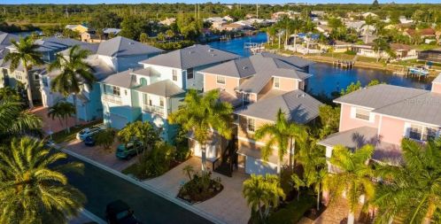 705 Shakett Creek Dr, Nokomis FL  34275-2252 exterior