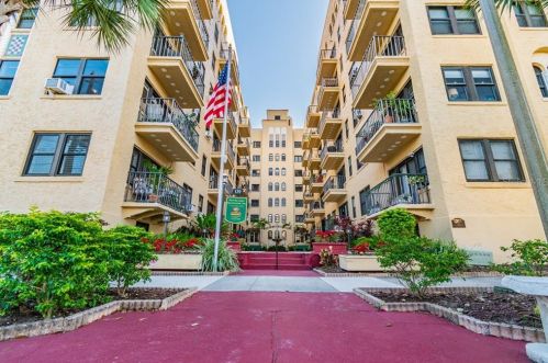 130 4th Ave, Saint Petersburg, FL 33701-2975