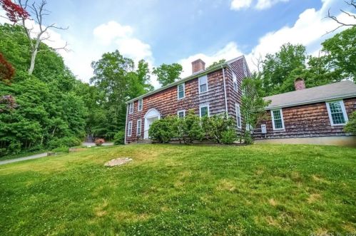 76 Timms Hill Rd, Haddam, CT 06438-1041