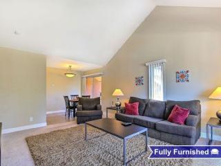 1021 Dale Ave, Mountain View CA  94040-2803 exterior