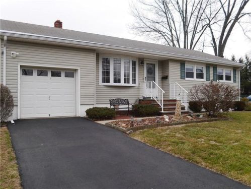 310 Evans Ave, Piscataway NJ  08854-3202 exterior