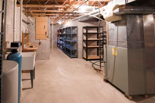 1912 Wexford Ln, Waukesha WI  53186-1252 exterior