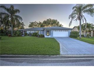 4516 Coral Lake Dr, Bradenton, FL 34210-2213