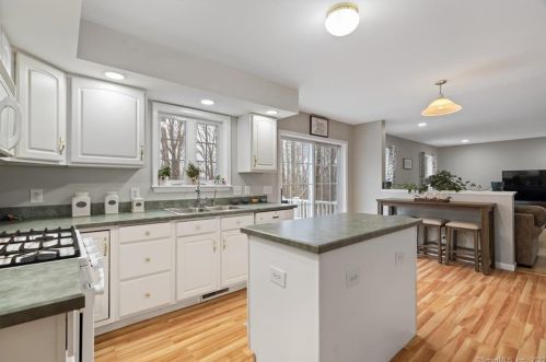 22 Little Falls Way, Durham CT  06422-2918 exterior