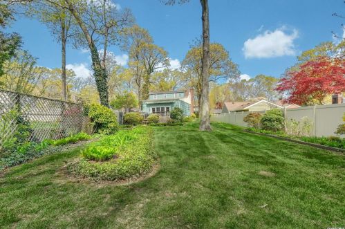 50 Polk Ave, Elwood NY  11731-1143 exterior