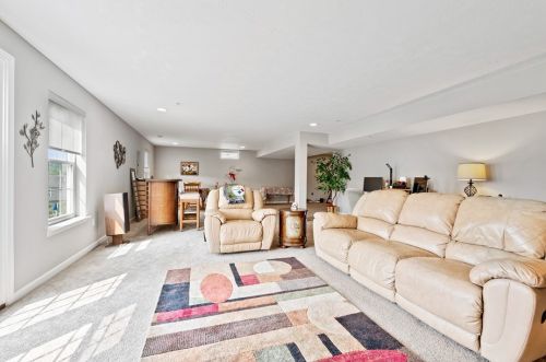 128 Craig St, Imperial PA  15126-9743 exterior