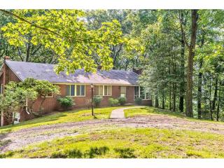 3920 Farmview Dr, Glenshaw, PA 15116-2902